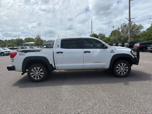 Used 2012 Toyota Tundra 4x4 CrewMax w/ SR5 Pkg image 4