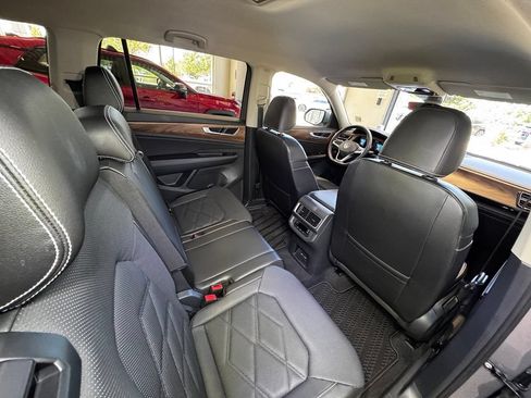Used 2024 Volkswagen Atlas SE AWD/4WD image 51