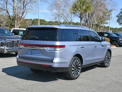 Used 2024 Lincoln Navigator Black Label image 4