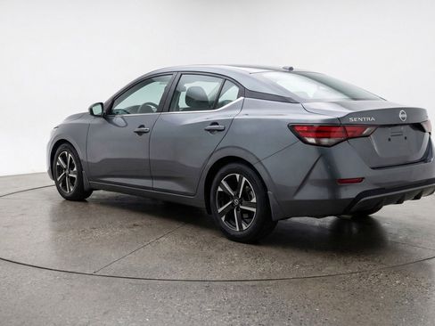 Used 2025 Nissan Sentra SV image 6