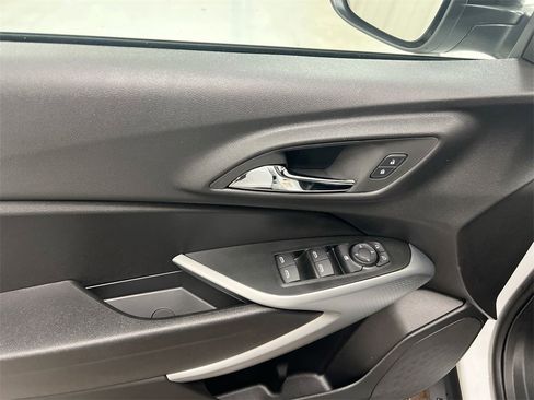 New 2026 Chevrolet Trax RS image 20