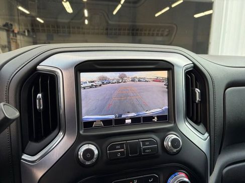 Used 2020 GMC Sierra 1500 SLT image 11