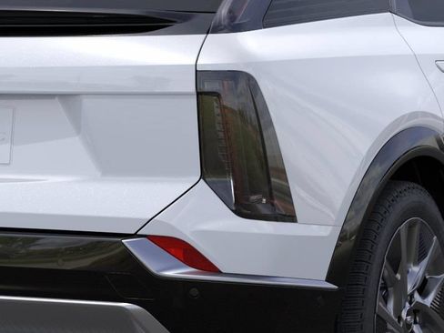New 2027 Cadillac Optiq Luxury RWD image 11