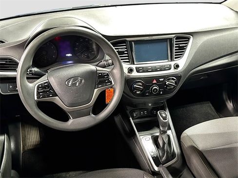 Used 2022 Hyundai Accent SEL image 19