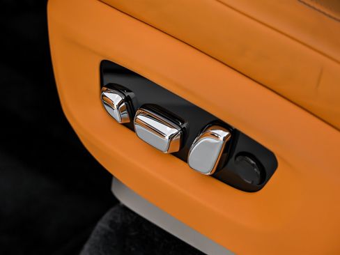 Used 2022 Rolls-Royce Cullinan image 28