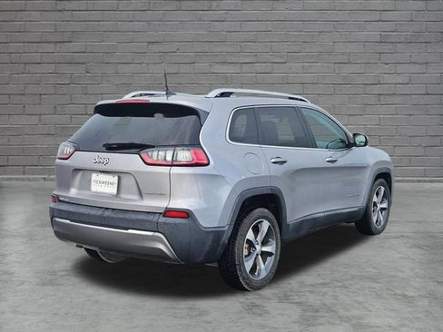 Used 2019 Jeep Cherokee Limited FWD image 5