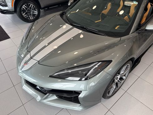 Used 2024 Chevrolet Corvette Z06 w/ Chrome Exterior Badge Package RWD image 21