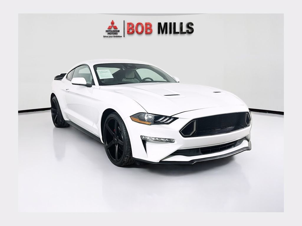 Used 2022 Ford Mustang Coupe RWD image 1
