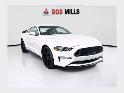 Used 2022 Ford Mustang Coupe RWD image 1