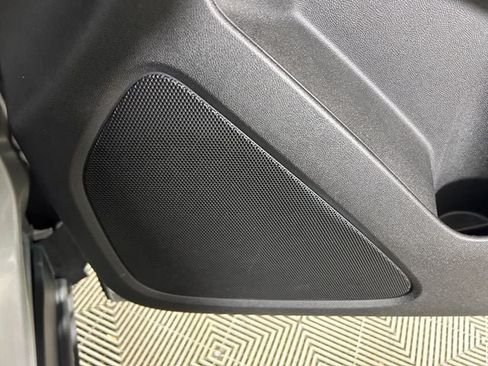 Used 2020 Chevrolet Equinox Premier FWD image 29