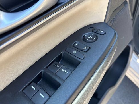 Used 2018 Honda CR-V EX-L image 12