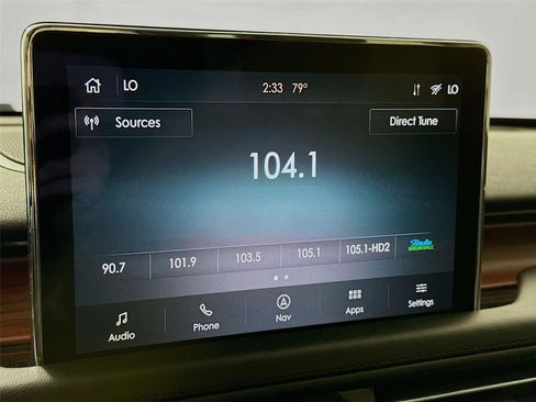 Used 2023 Lincoln Aviator Reserve AWD/4WD image 9
