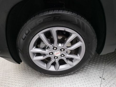 Used 2022 GMC Terrain SLT image 27