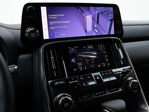 New 2026 Lexus LX 600 4WD w/ Premium Package image 20