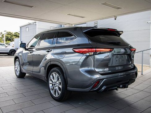 Used 2023 Toyota Highlander Limited image 12