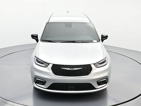 New 2026 Chrysler Pacifica Select image 30