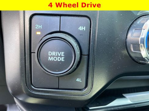Used 2025 Ford F450 Platinum w/ FX4 Off-Road Package AWD/4WD image 35