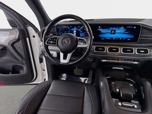 Used 2021 Mercedes-Benz GLS 450 4MATIC image 25