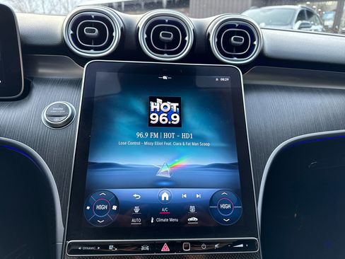 Used 2023 Mercedes-Benz C 300 4MATIC Sedan image 48