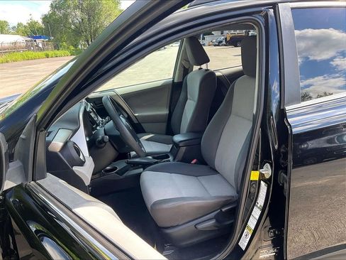 Used 2013 Toyota RAV4 LE AWD/4WD image 10