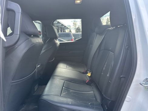 Used 2024 Toyota Tacoma SR5 AWD/4WD image 10