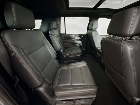 Used 2024 Chevrolet Suburban Z71 w/ Off-Road Capability Package AWD/4WD image 30