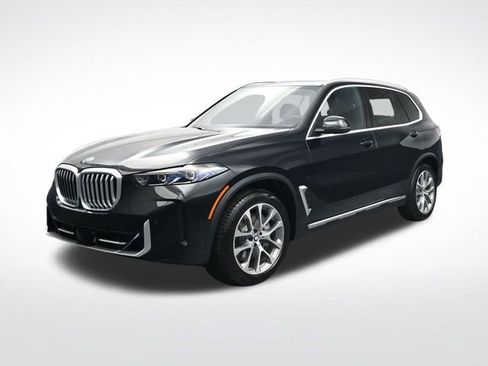 New 2026 BMW X5 xDrive50e image 9