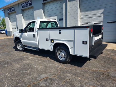 Used 2015 Ford F250 XL image 2