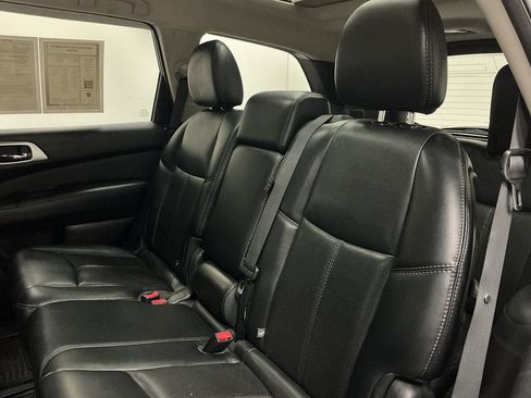 Used 2015 Nissan Pathfinder Platinum w/ Family Entertainment Package FWD image 20