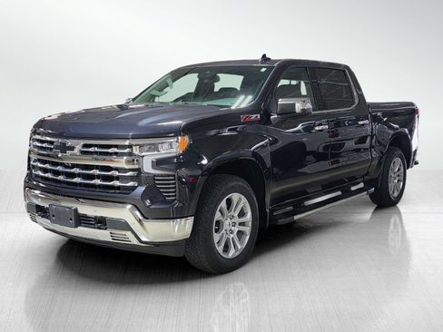 Used 2022 Chevrolet Silverado 1500 LTZ w/ LTZ Convenience Package II AWD/4WD image 3