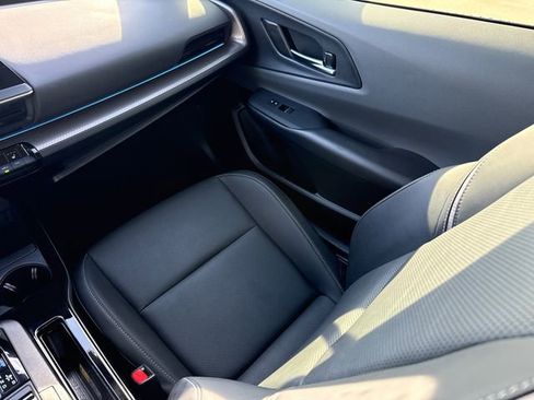 Used 2024 Toyota Prius XLE FWD image 16