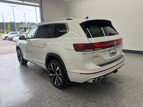 New 2026 Volkswagen Atlas SEL Premium R-Line image 2