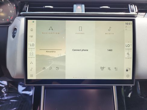 New 2026 Land Rover Range Rover Velar Dynamic SE image 17