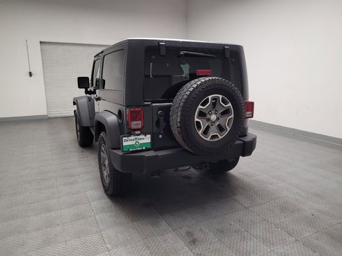 Used 2018 Jeep Wrangler Rubicon AWD/4WD image 6