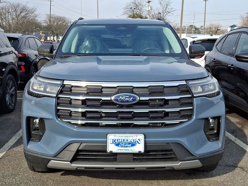 New 2026 Ford Explorer Active w/ Active Comfort Package image 2