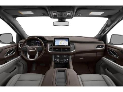 Used 2022 GMC Yukon AT4 w/ Technology Package AWD/4WD image 8