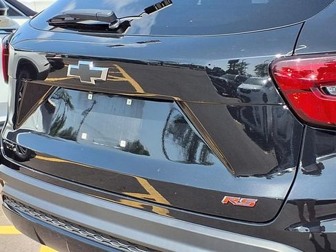 Used 2024 Chevrolet Trax RS w/ Driver Confidence Package FWD image 25