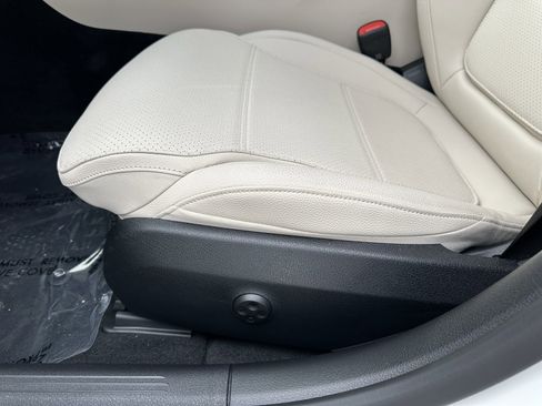 Certified 2025 Mercedes-Benz C 300 4MATIC Sedan image 13