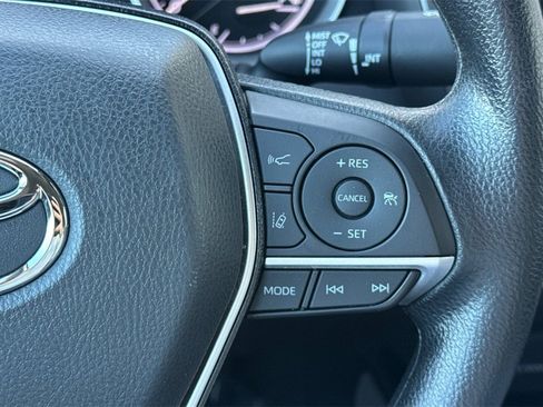 Used 2022 Toyota Camry LE image 27