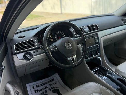 Used 2015 Volkswagen Passat 1.8T Limited Edition FWD image 11
