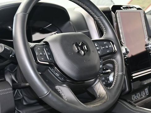 Used 2025 RAM 1500 Limited image 13