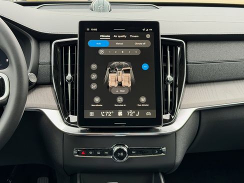 New 2026 Volvo XC90 B6 Ultra w/ Lounge Package image 12