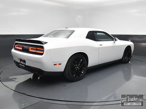 Used 2020 Dodge Challenger GT RWD image 44