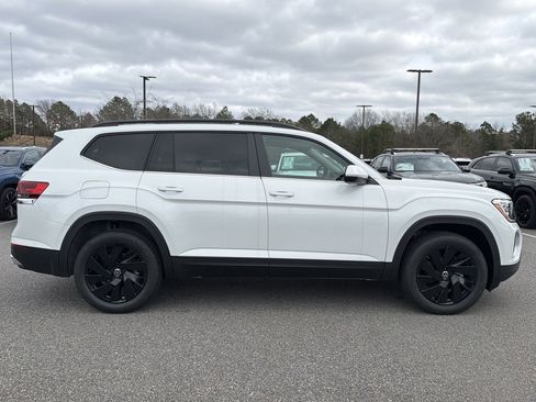New 2026 Volkswagen Atlas SE FWD image 6