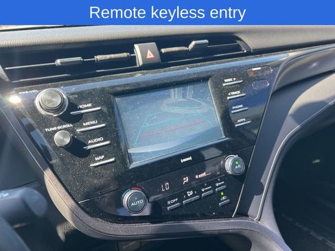 Used 2020 Toyota Camry SE image 7