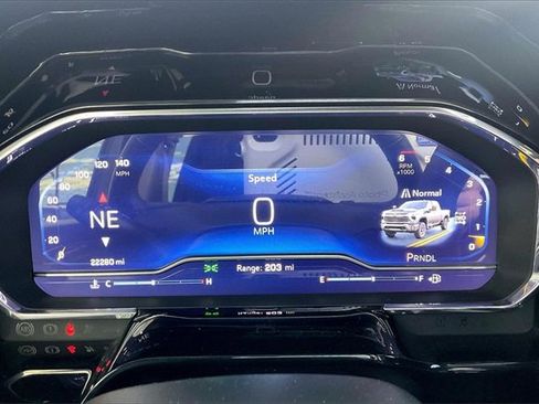 Used 2024 Chevrolet Silverado 2500 LT image 22