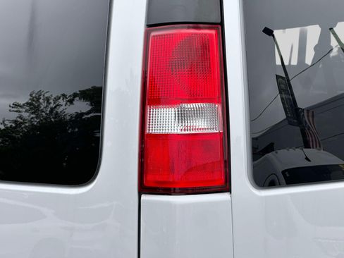 Used 2024 Chevrolet Express 3500 LT w/ LT Preferred Equipment Group RWD image 10