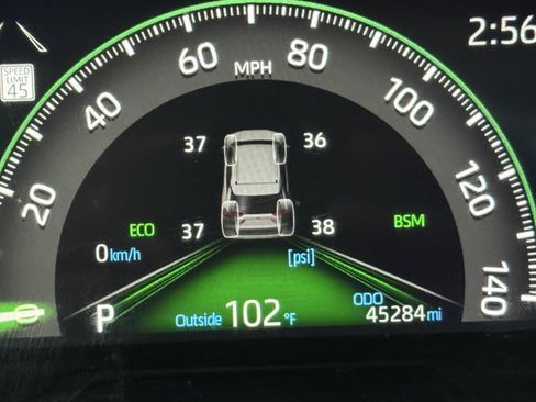 Used 2024 Toyota RAV4 XLE w/ Convenience Package FWD image 27