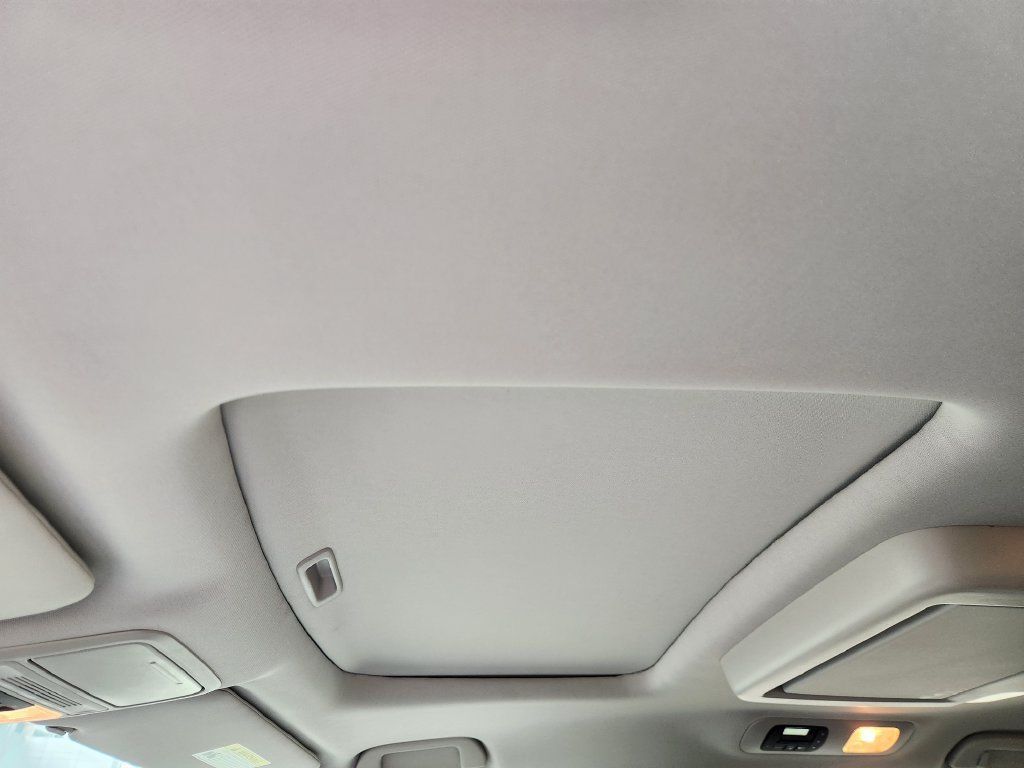 Used 2025 Honda Odyssey Elite image 26