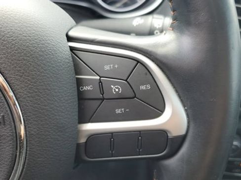 Used 2020 Jeep Compass Limited AWD/4WD image 9